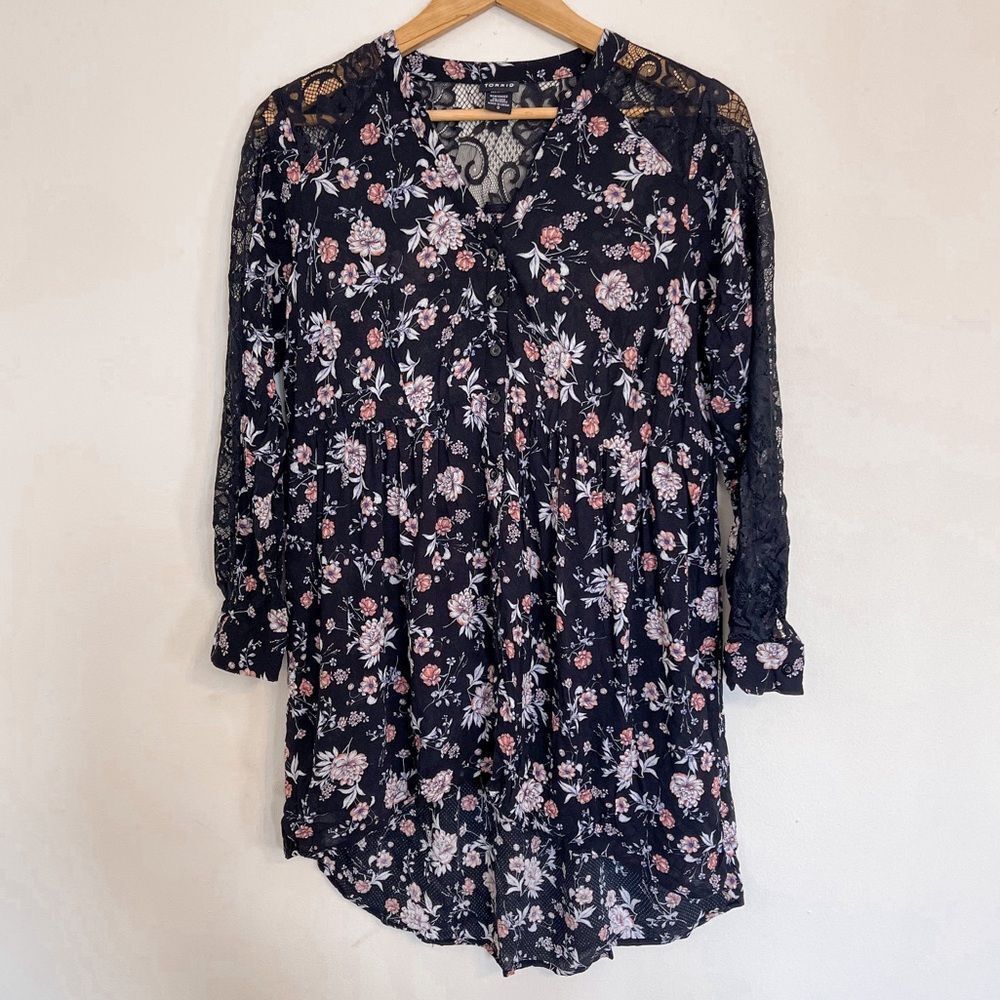 Torrid Floral Lace Tunic Blouse Size 0